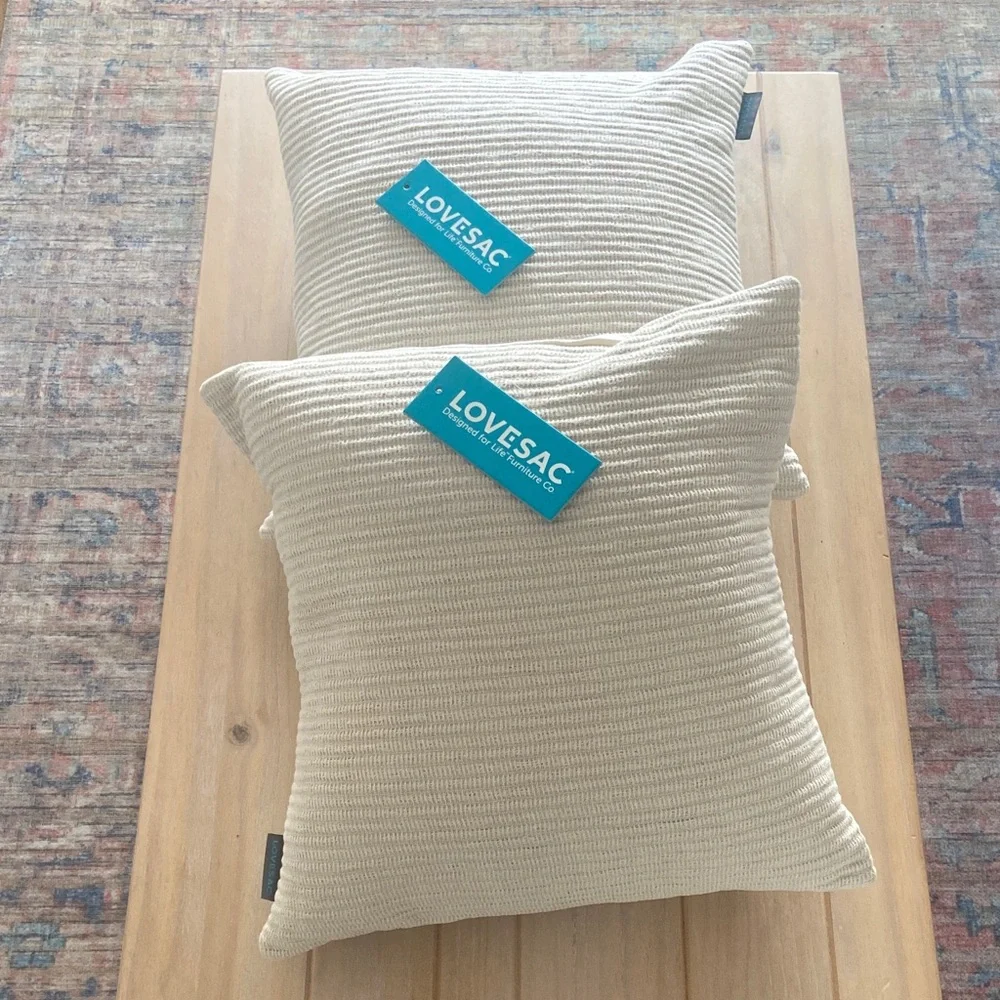 Lovesac 18x18 Throw Pillow Cover and Insert: set of 2 - Picture 2 of 7